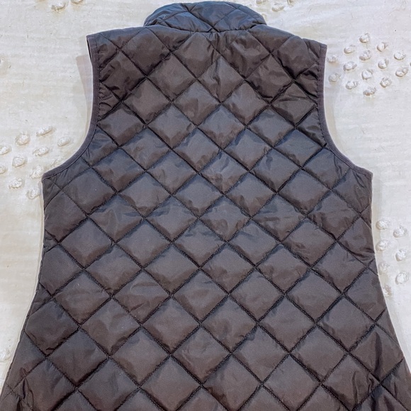 Old Navy Women’s Lightweight Vest, size small. Perfect condition, worn once. - Picture 2 of 2